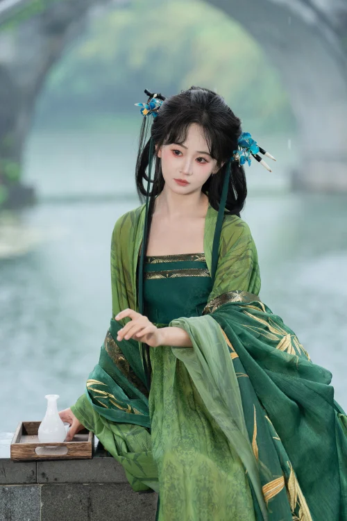 清冷 湫一只岁岁