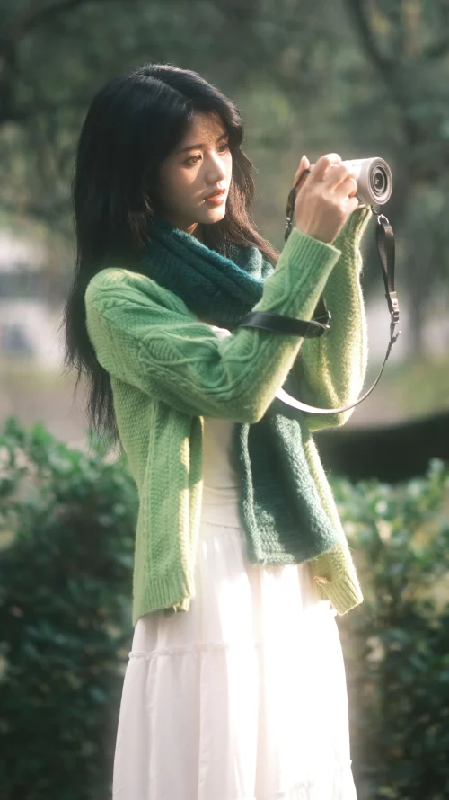 綠毛衣 小謝