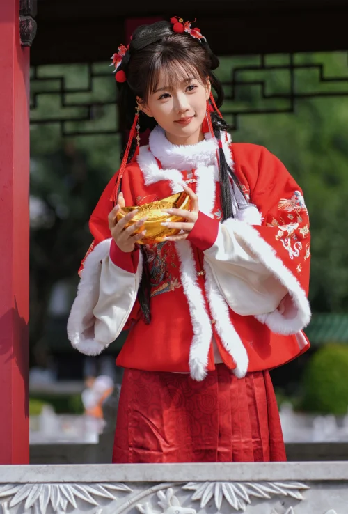 紅韻倩影 · 新年少女寫真 甜心小鹿