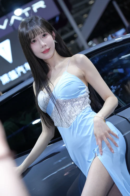 不只是美丽小哈娜