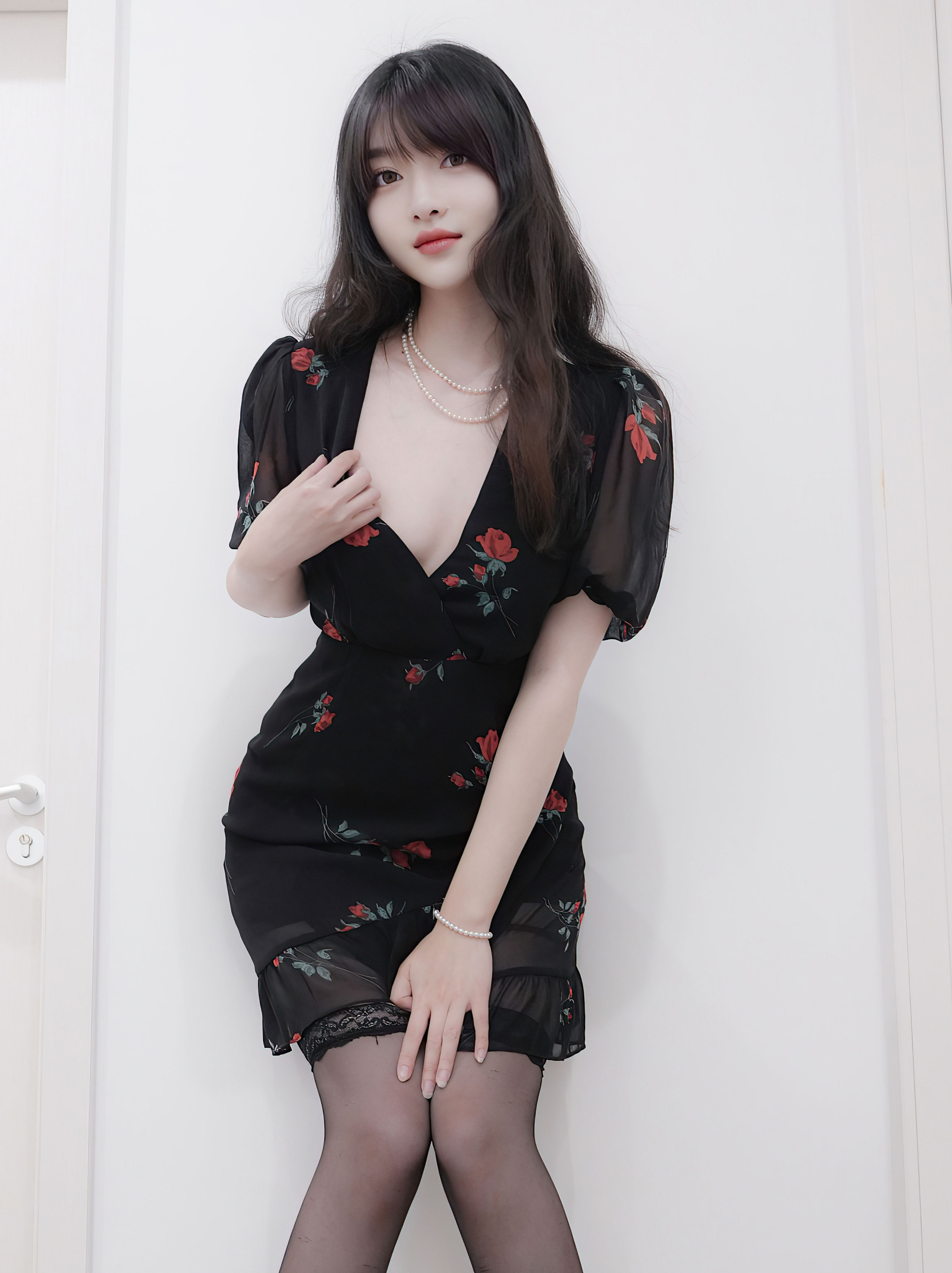 白露lulu 黑蕾丝连衣裙