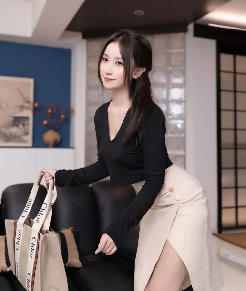 杏子Yada 美臀女秘书