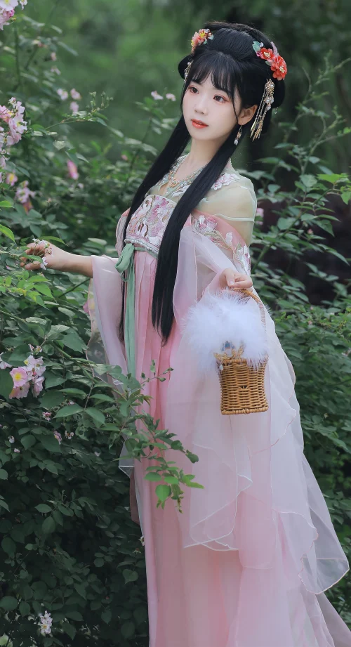 花丛少女 周周