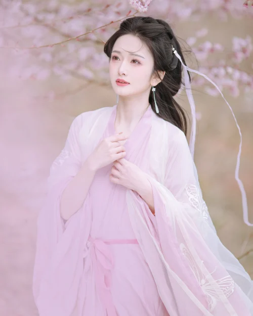 花不误 赤嫣在这里