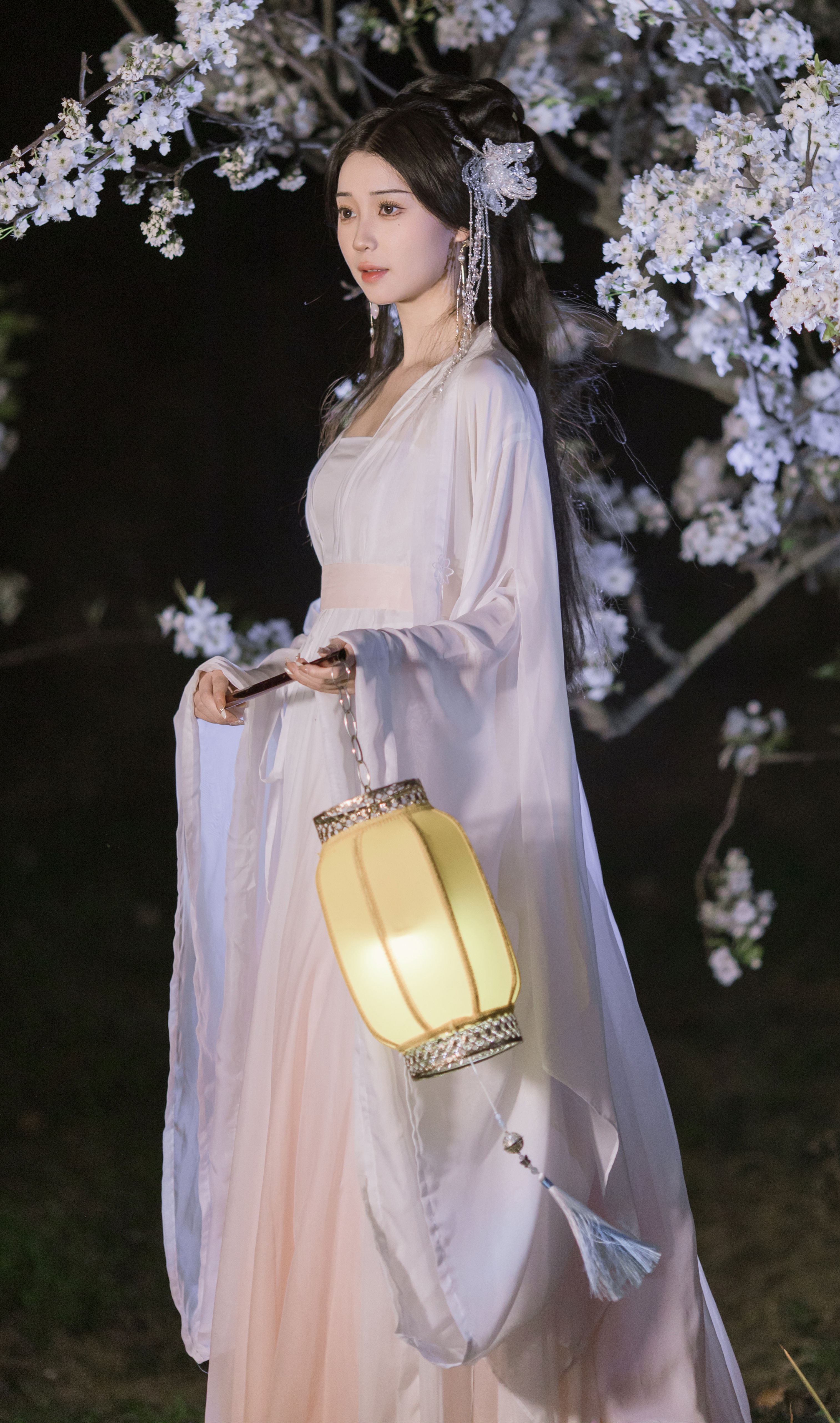 叶冰裳仿妆 褚鸢鸢