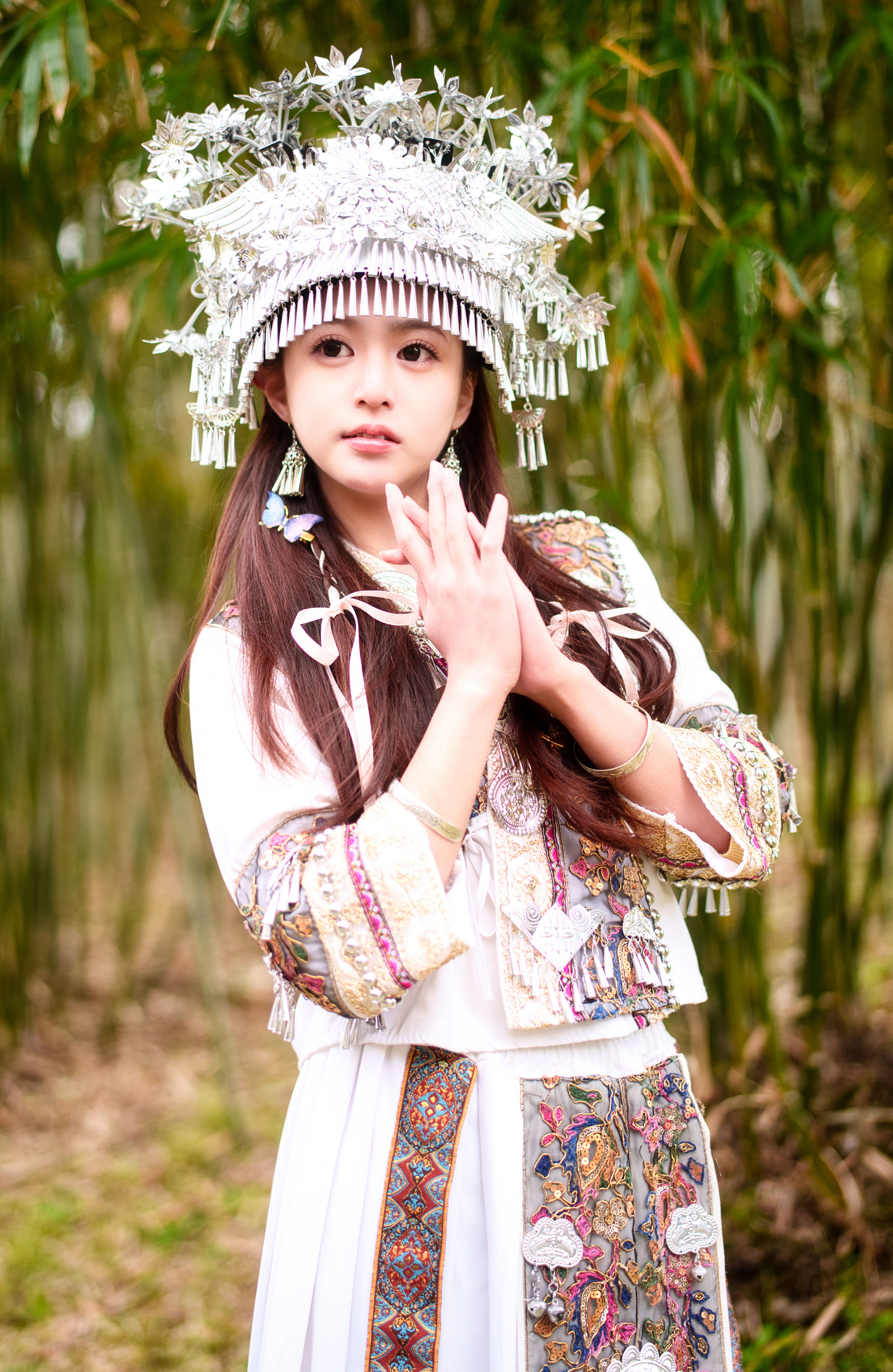 苗家小可爱 小亿